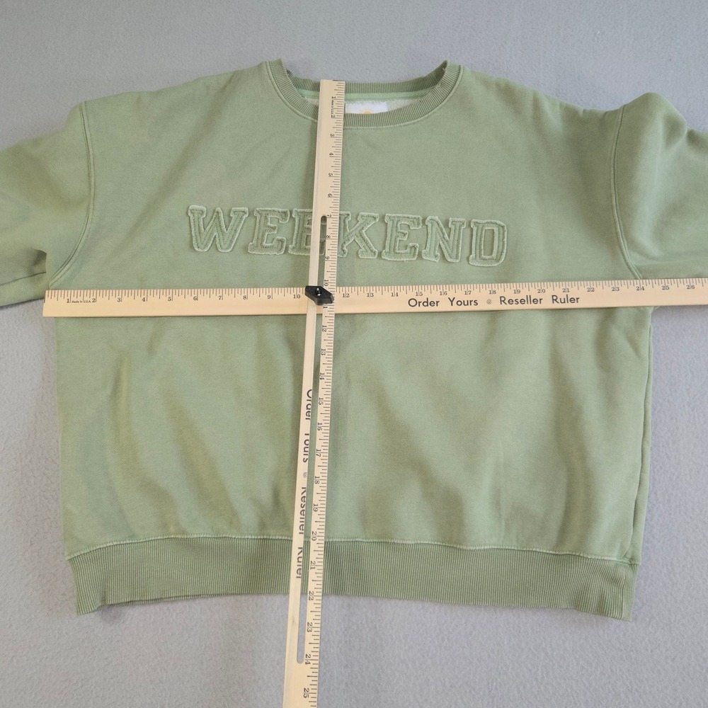 Lazy Sunday Weekend Sweatshirt Womens Medium Green Embroidered Crewneck Pullover - Picture 6 of 6